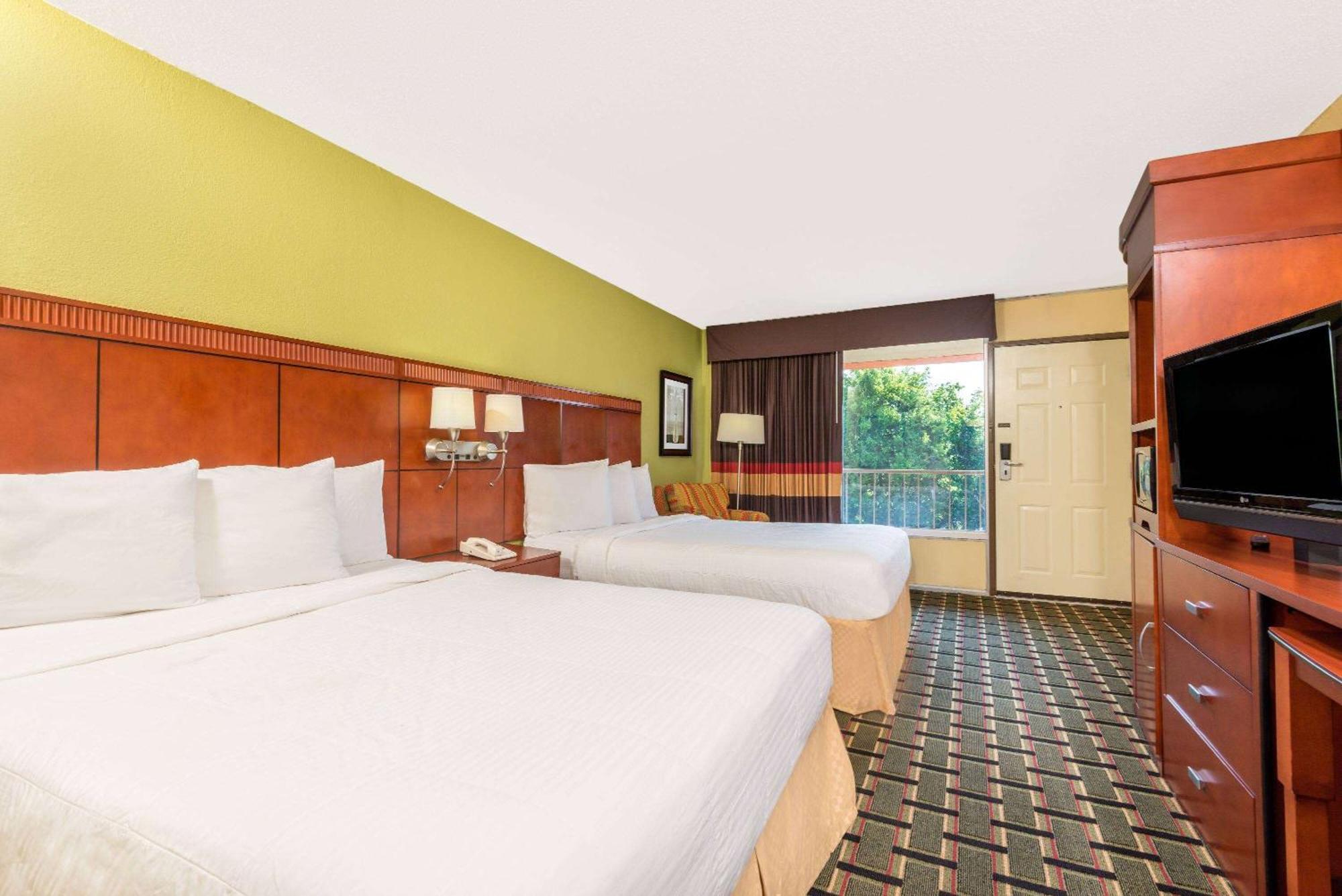 Days Inn By Wyndham Knoxville East Extérieur photo